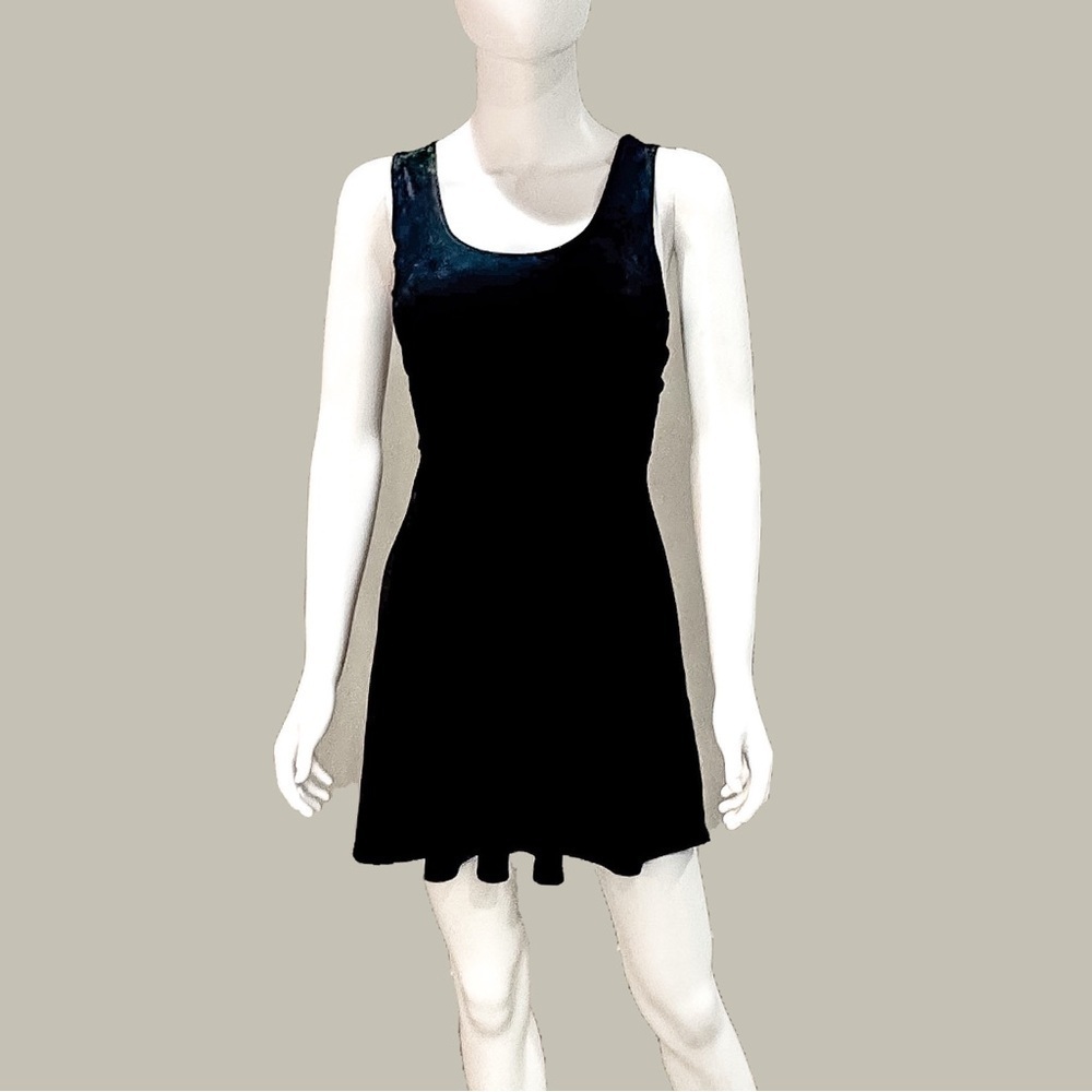 Forever 21 sleeveless velvet empire waist dress ❤️ - Picture 2 of 7